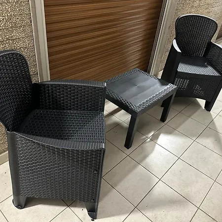 Paola Center , Luxury House In Town Centre Apartment