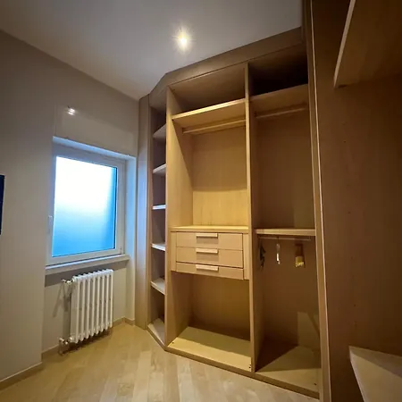 Apartment Paola Center , Luxury House In Town Centre