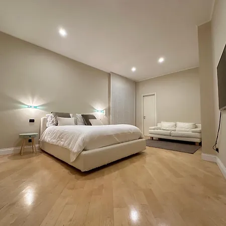 Paola Center , Luxury House In Town Centre Apartment *